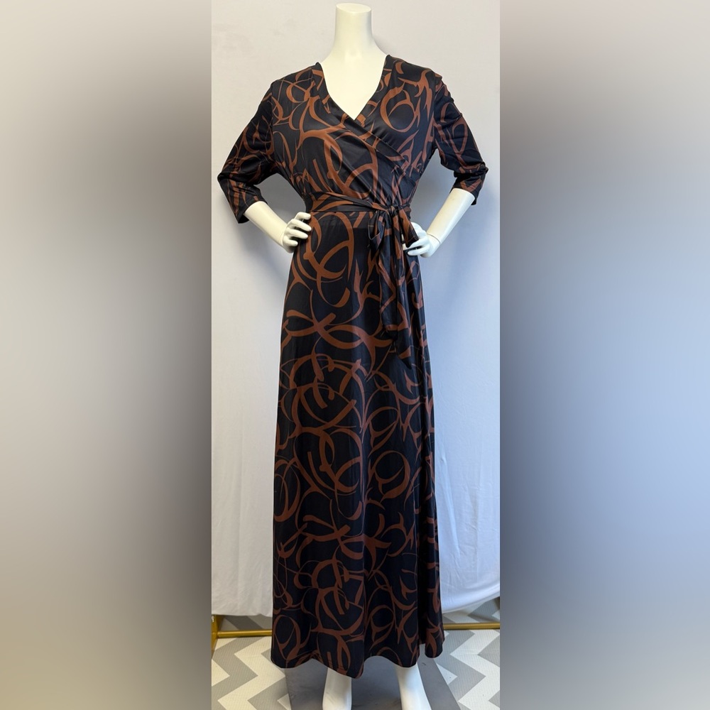 Elegant Black and Brown Patterned Dress